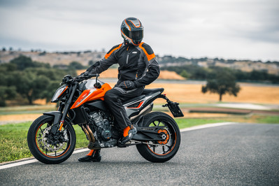 Merchandise RS review, Merch, Motorrad Merch, Motorrad hoodie
